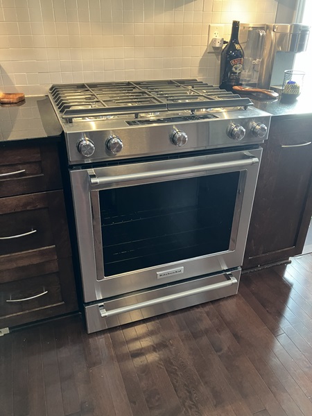 gas range connection in Kanata